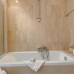 A Casa Di Arianna - Happy * Ментона
